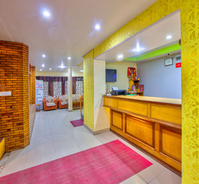 Hotel Rajhans Manali and hotel booking Room
